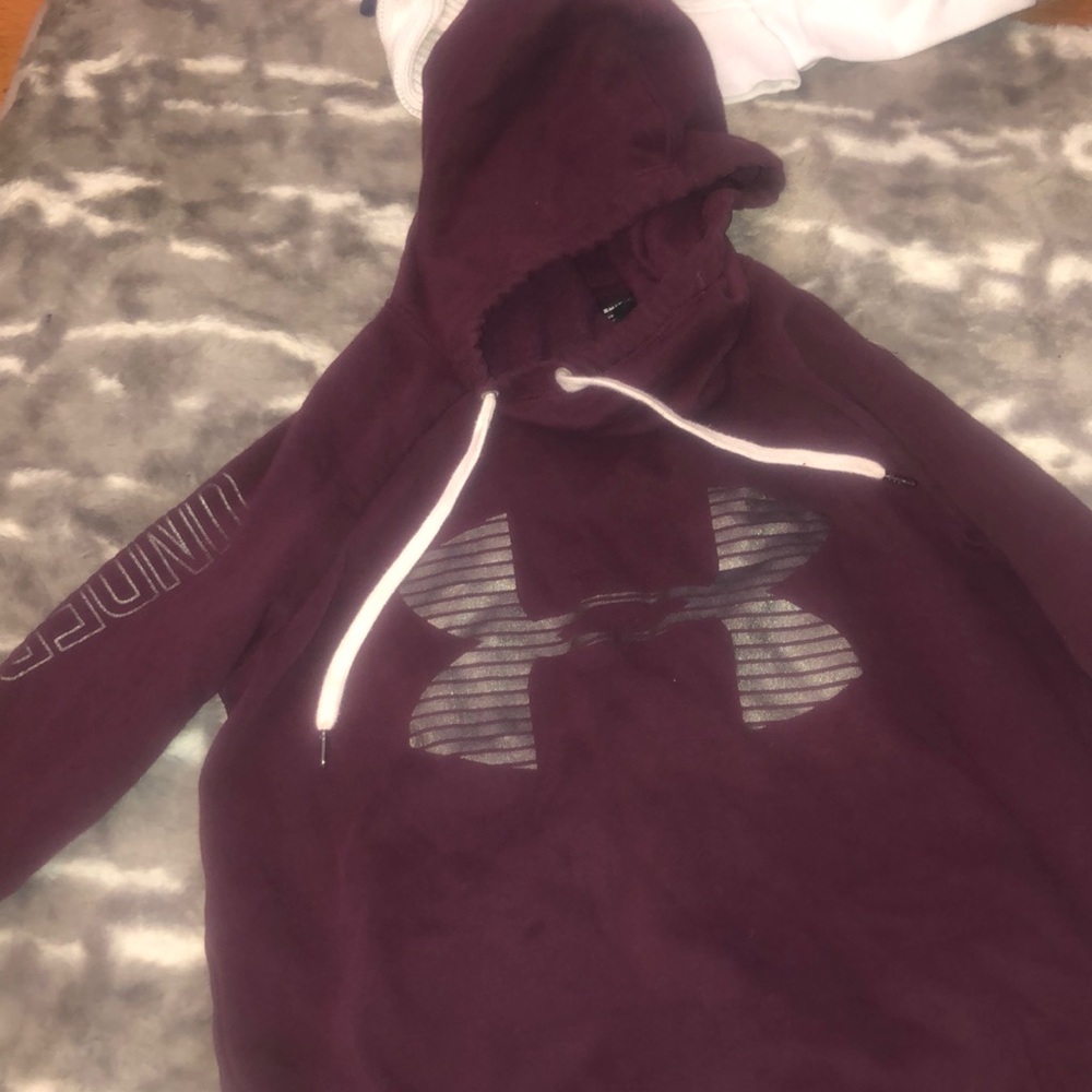 Under Armour Sweatshirt